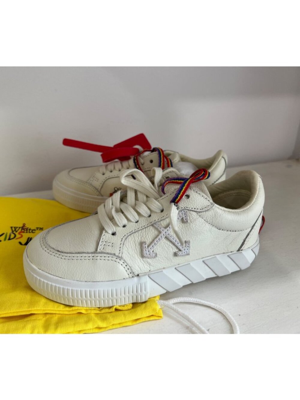 Off-White Kids' Low Vulcanized Leather Sneakers in White Beige Leather Size 32
